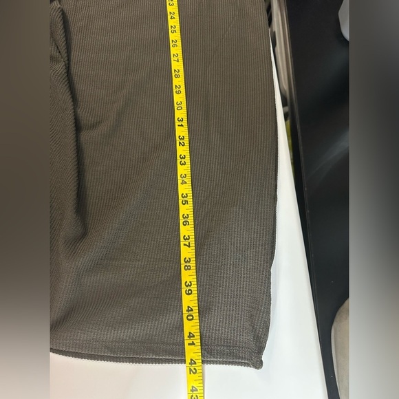 Zara Women’s Mock Neck Ribbed Side Ruching Midi Dress in Olive Sz S - Picture 8 of 11